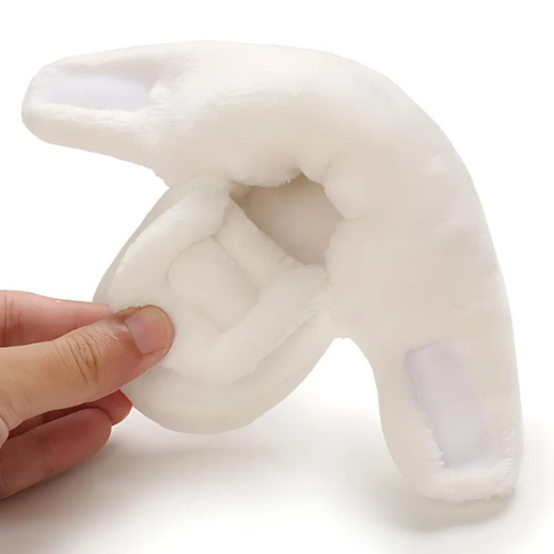 Chaussure bébé blanche en laine intérieur chaud