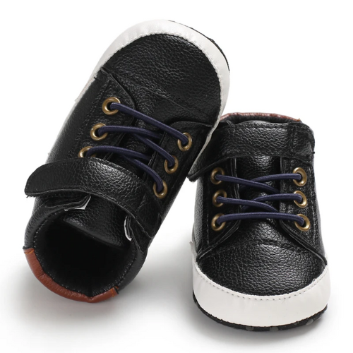 Tennis bébé noir et blanc a lacets pour hiver