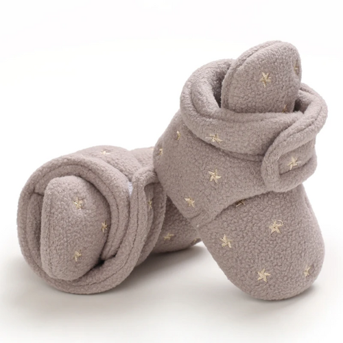 intérieur chaussure bébé grise motif étoile dorée
