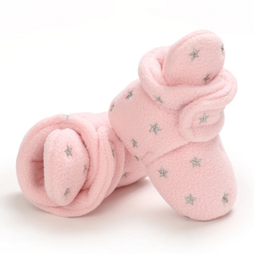 intérieur chaussure bébé rose avec étoile grise