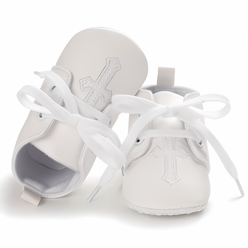 Chaussure bébé baptême motif croix blanc pour premier pas