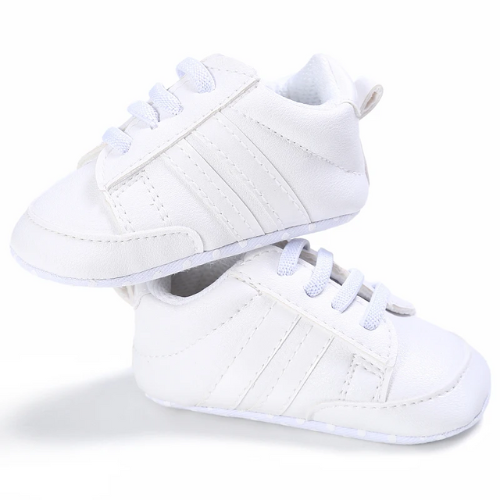 Chaussure bébé blanche Sportif photo