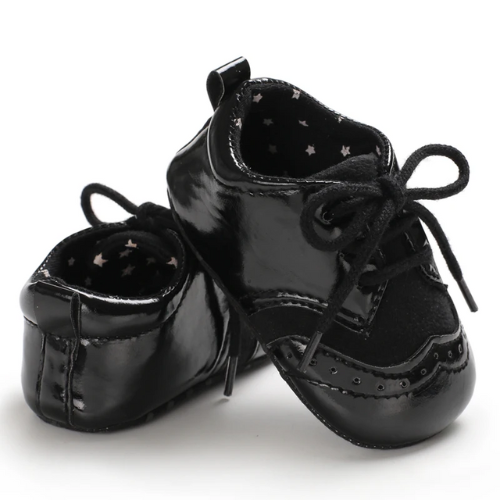 Chaussure bébé chic noir vernis