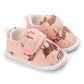 Chaussure bébé rose au motif cerf marron