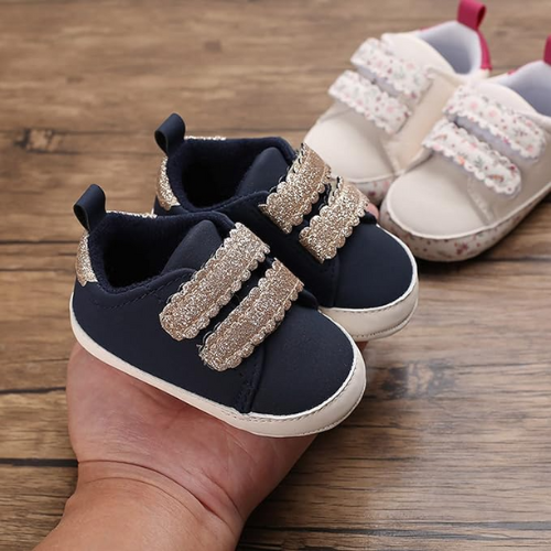 chaussure bébé bleue pailletée design