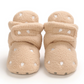 devant botte bébé rose motif cœur blanc