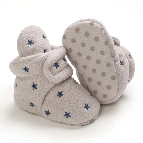 intérieur chaussure bébé grise motif étoile bleue